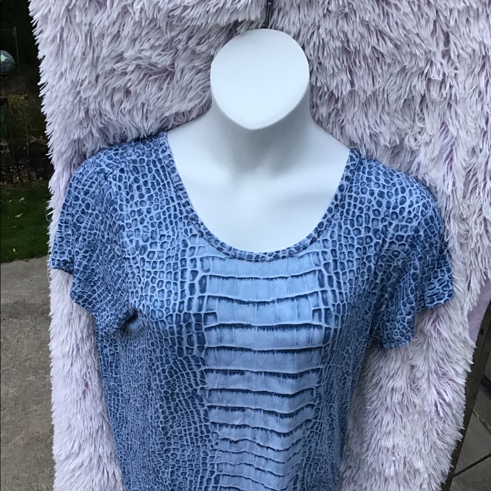 1 X Blue and White Michael Kors shirt